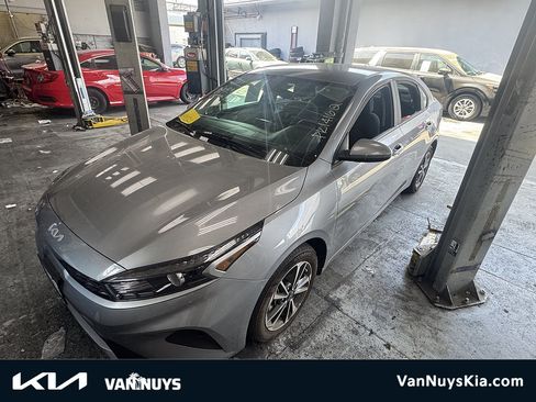 Used 2024 Kia Forte LXS FWD image 1