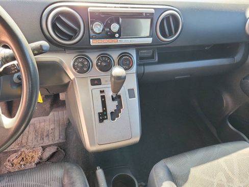 Used 2011 Scion xB FWD image 11