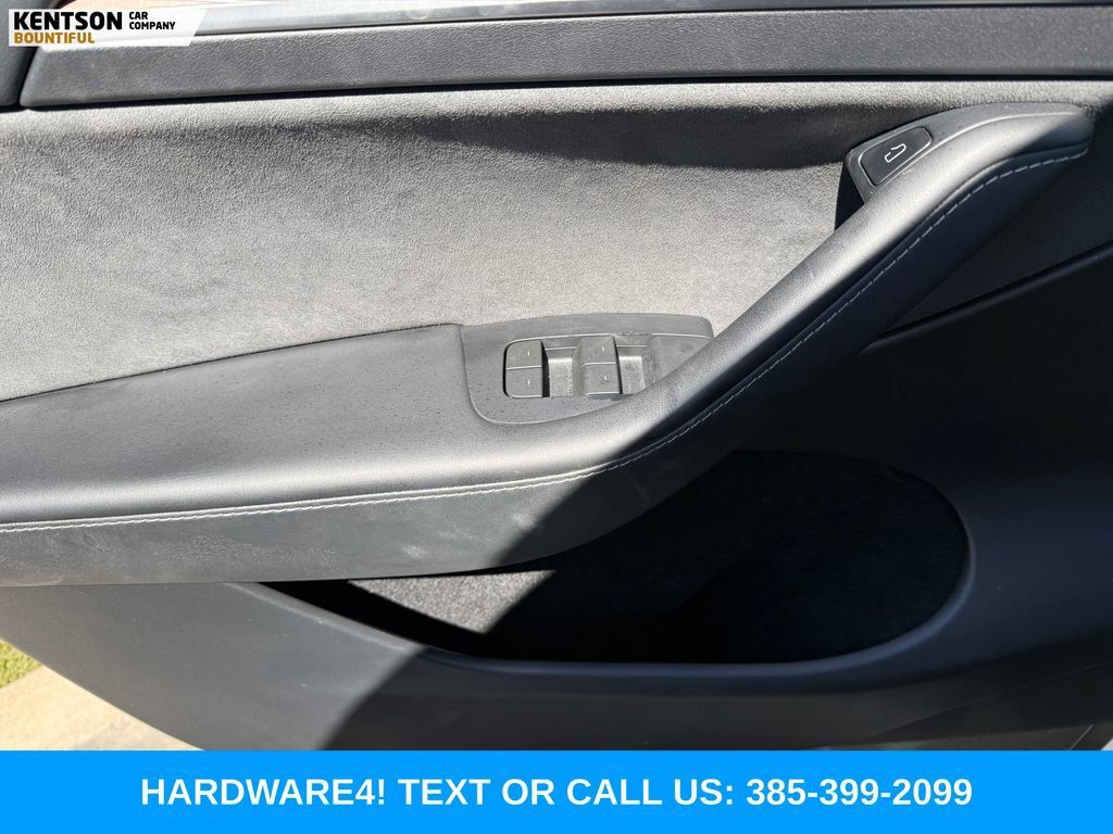 Used 2023 Tesla Model Y Long Range AWD/4WD image 16