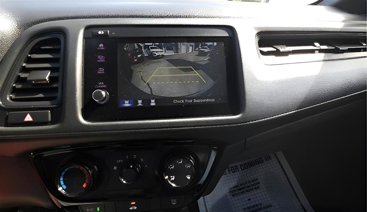 Used 2019 Honda HR-V Sport image 18