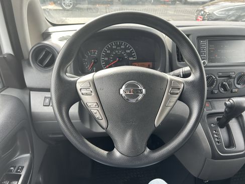 Used 2021 Nissan NV200 S w/ Back Door Glass Package image 10