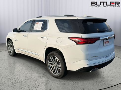 Used 2022 Chevrolet Traverse High Country FWD image 4
