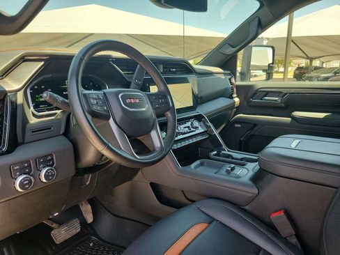 Used 2025 GMC Sierra 2500 AT4 AWD/4WD image 10