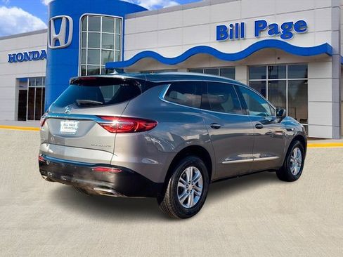 Used 2018 Buick Enclave Essence image 7