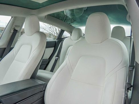 Used 2020 Tesla Model 3 image 11