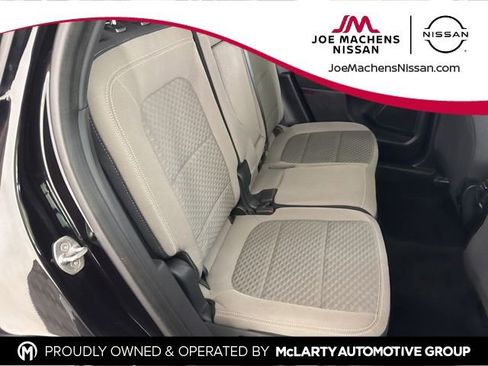 Used 2020 Ford Escape SE image 23