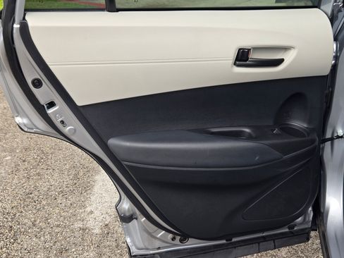 Used 2025 Toyota Corolla Cross L FWD image 15