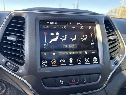 Used 2022 Jeep Cherokee Trailhawk w/ Sun, Sound & Nav Group image 19