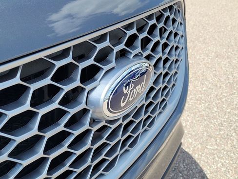 Certified 2024 Ford Edge SEL image 8