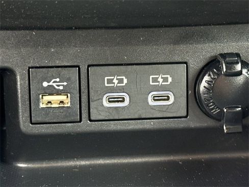 Used 2023 Toyota Highlander XLE image 34