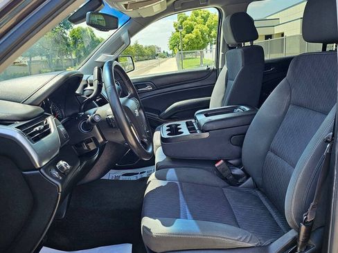 Used 2016 Chevrolet Suburban LS RWD image 11