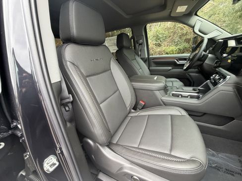 New 2026 GMC Sierra 3500 Denali w/ Denali Reserve Package image 30