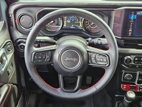 Used 2024 Jeep Wrangler Unlimited Rubicon image 15