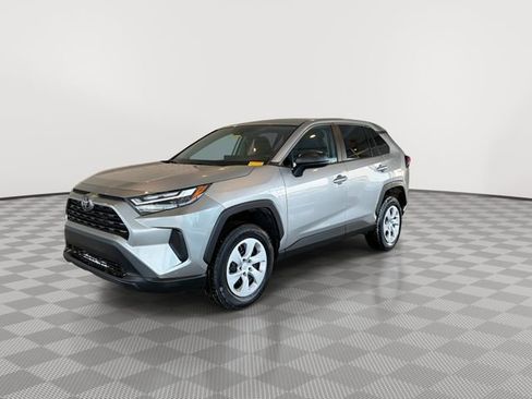 Used 2025 Toyota RAV4 LE image 5