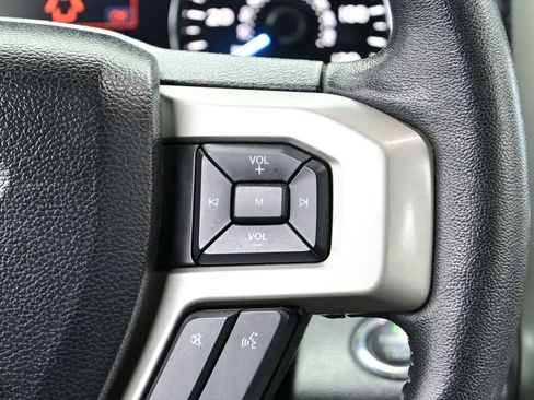 Used 2018 Ford F150 Lariat w/ Equipment Group 502A Luxury image 2