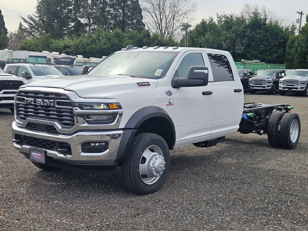 New 2026 RAM 5500 Tradesman AWD/4WD image 3