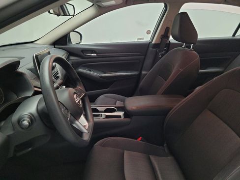 Used 2024 Nissan Altima 2.5 SV image 17