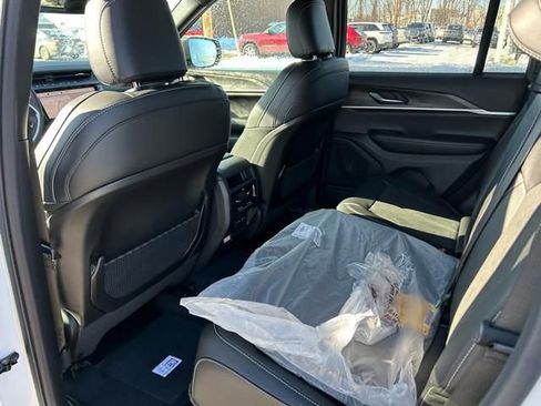 New 2026 Jeep Grand Cherokee Altitude AWD/4WD image 14