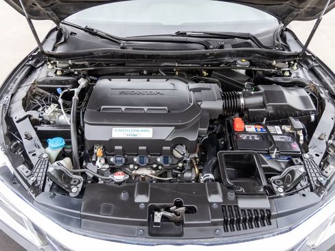 Used 2016 Honda Accord Touring image 42