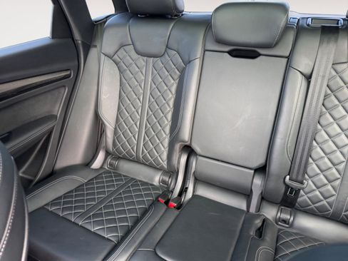 Used 2021 Audi SQ5 Prestige AWD/4WD image 13