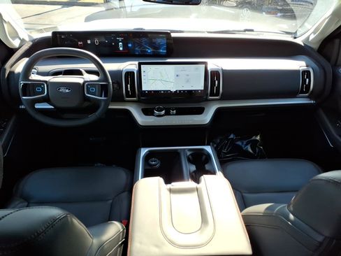 Used 2025 Ford Expedition Max Active image 19