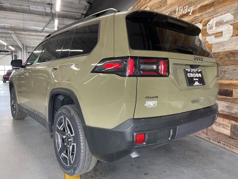New 2026 Jeep Cherokee Laredo AWD/4WD image 18