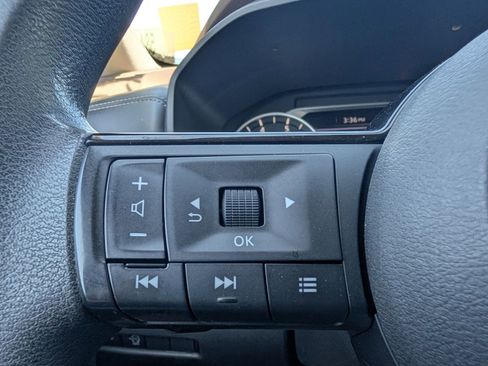 Used 2023 Nissan Rogue SV image 13