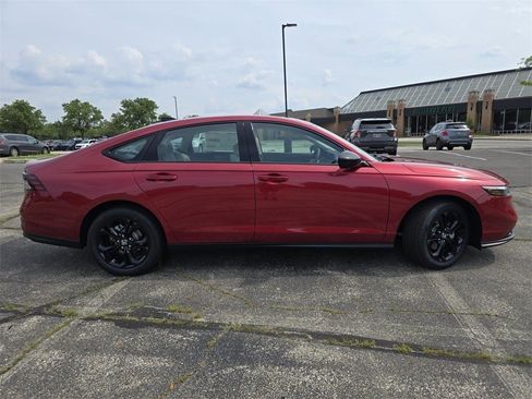 New 2025 Honda Accord SE image 17