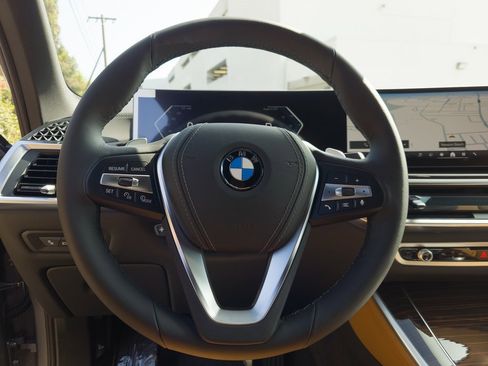 New 2026 BMW X5 xDrive40i w/ Premium Package image 11