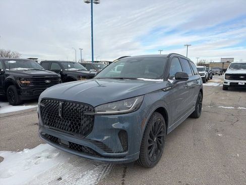 New 2026 Lincoln Aviator Reserve image 8