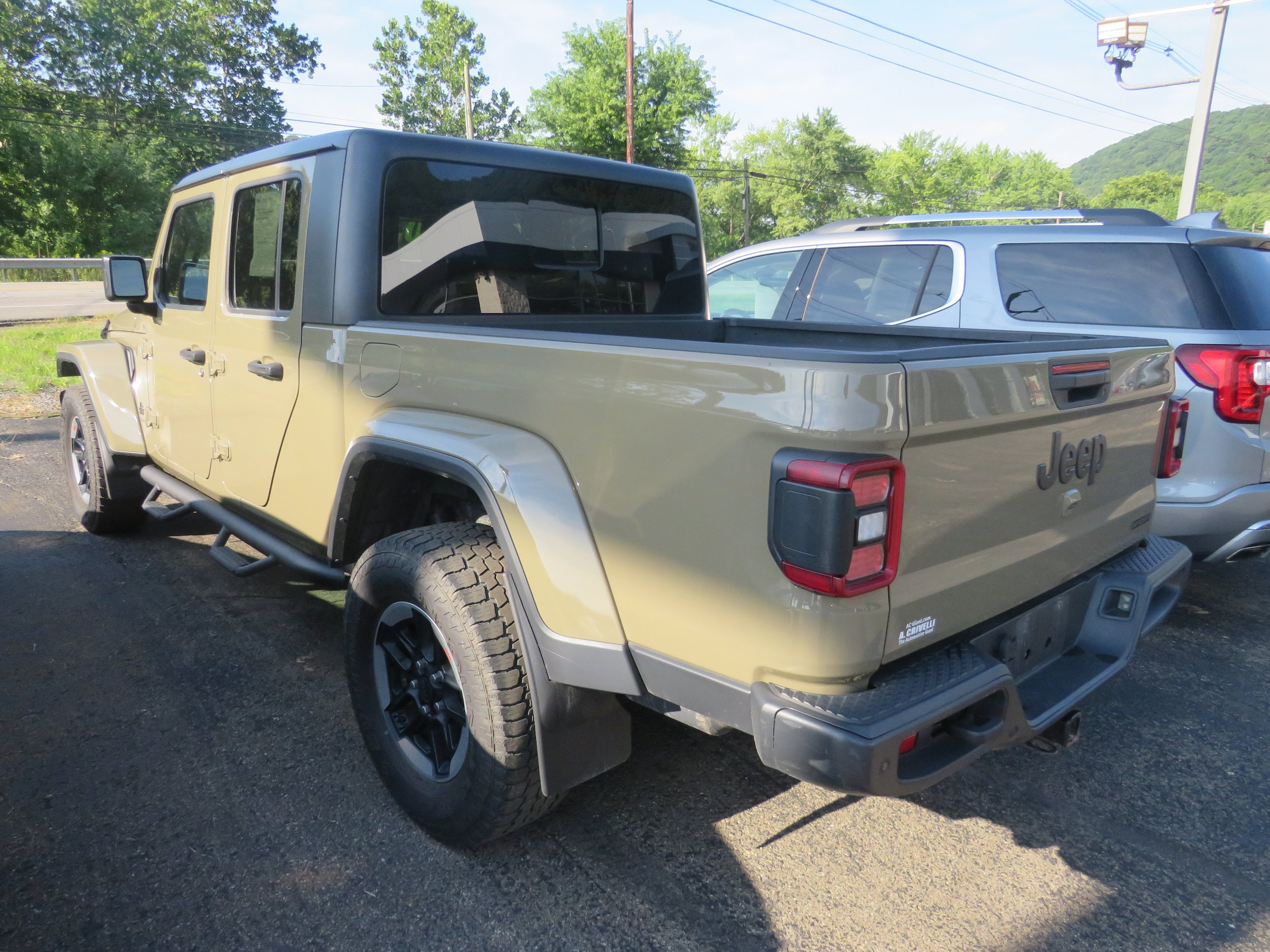 Used 2020 Jeep Gladiator Sport w/ Quick Order Package 24S AWD/4WD image 4