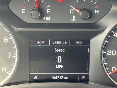Used 2018 GMC Terrain SLE w/ Driver Convenience Package FWD image 16