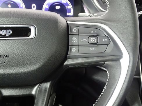 New 2025 Jeep Grand Cherokee L Laredo w/ Luxury Tech Group I image 28