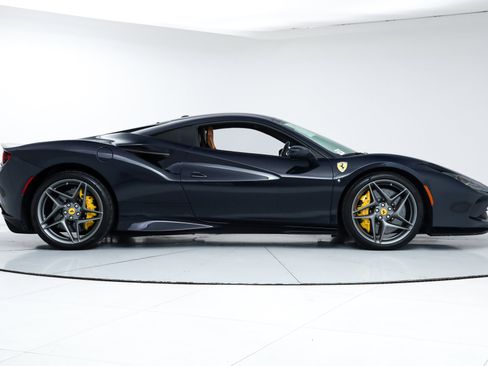 Certified 2022 Ferrari F8 Tributo image 9
