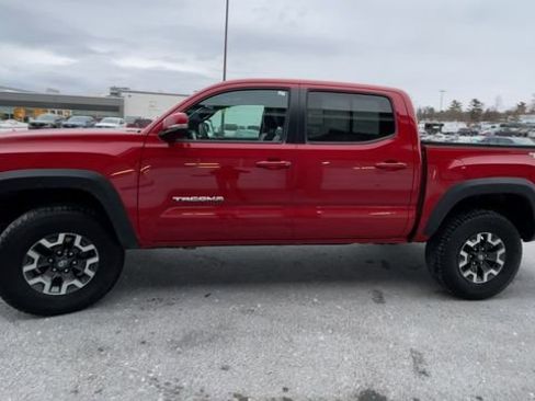 Certified 2023 Toyota Tacoma image 5