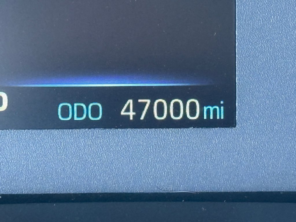 Certified 2025 Toyota Corolla LE FWD image 33