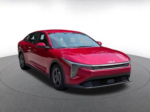 Used 2026 Kia K4 FWD image 3