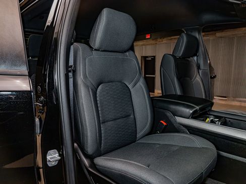 Used 2025 RAM 1500 Big Horn image 30