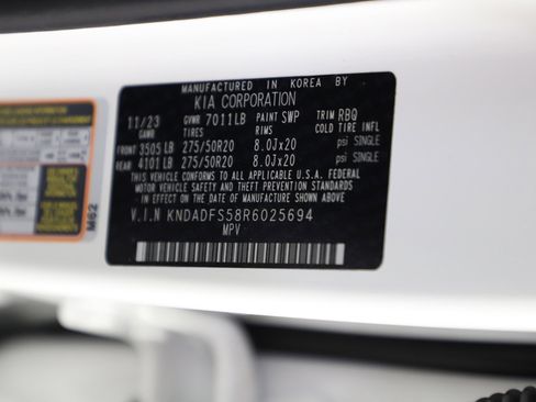 Used 2024 Kia EV9 Land image 37