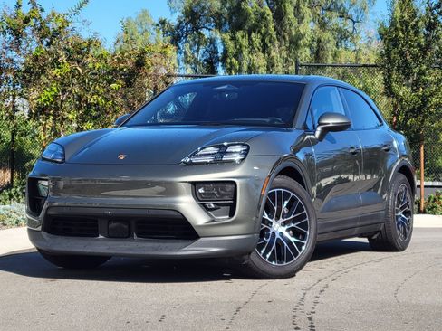 New 2025 Porsche Macan Electric RWD image 1