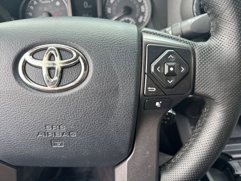 Used 2016 Toyota Tacoma TRD Sport w/ Towing Package AWD/4WD image 30