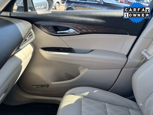 Used 2023 Buick Envision Avenir image 27