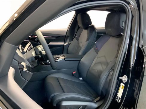 New 2026 BMW 530i xDrive w/ M Sport Package image 9