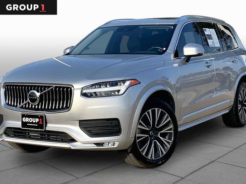Used 2022 Volvo XC90 T5 Momentum FWD image 1