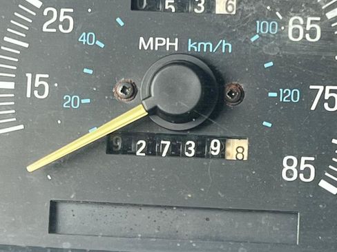 Used 1987 Ford F250 4x4 Regular Cab image 16
