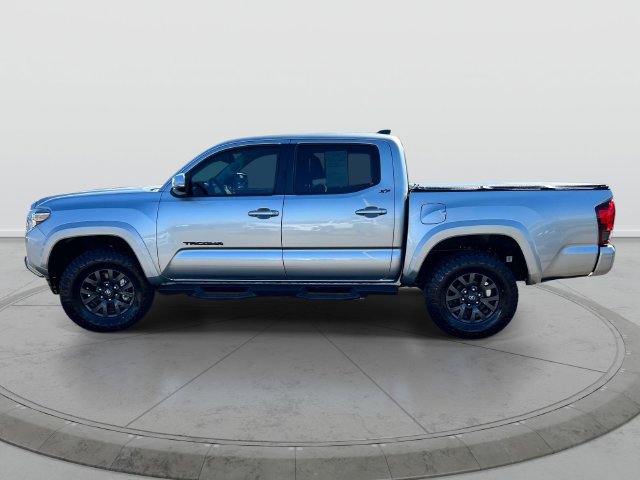 Used 2023 Toyota Tacoma SR5 w/ Technology Package AWD/4WD image 9