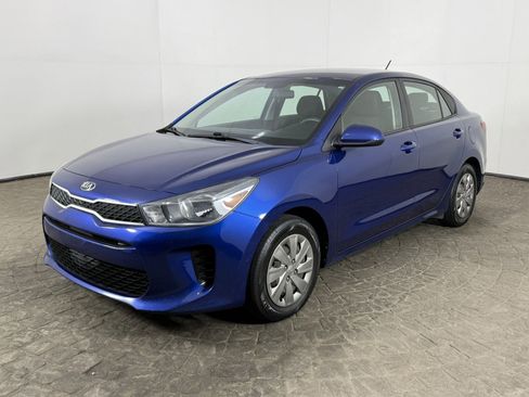 Used 2019 Kia Rio S FWD image 3