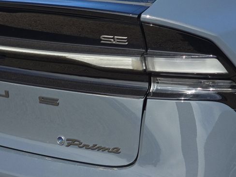 Used 2023 Toyota Prius Prime FWD image 23