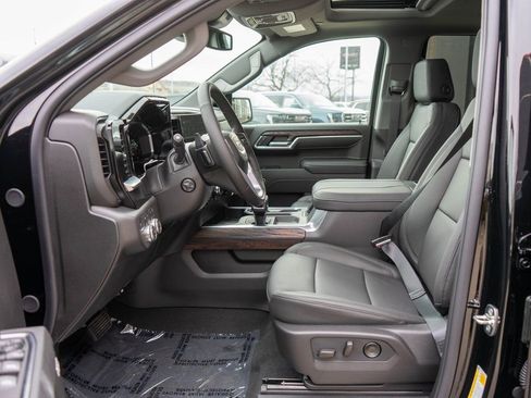 New 2026 GMC Sierra 1500 SLT w/ SLT Premium Plus Package AWD/4WD image 11
