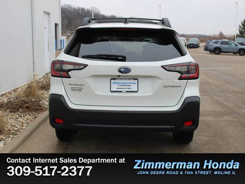 Used 2023 Subaru Outback Premium image 5